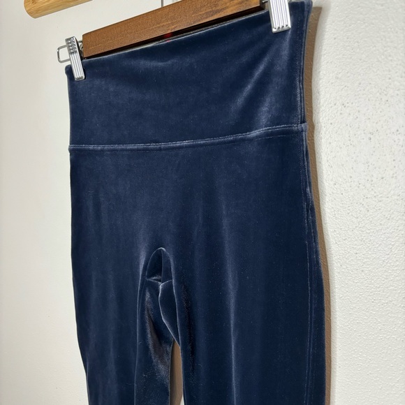 Spanx Velvet Leggings small - Picture 4 of 7